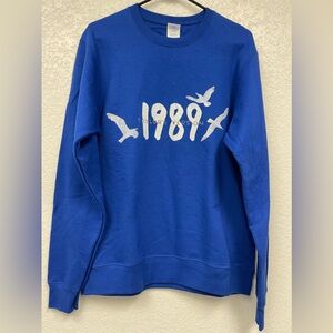 1989 Taylor's Version Sweatshirt Size M Taylor Swift Inspired NWOT